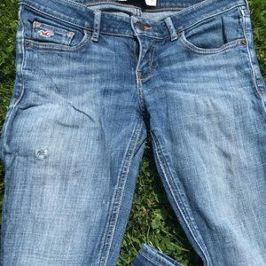 EUC Hollister Distressed Skinny Jeans